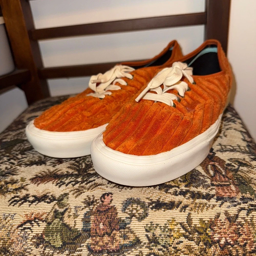 Vans Comfycush Authentic Jumbo Cord Hawaii Sunset Women’s Shoes, sz 7.5